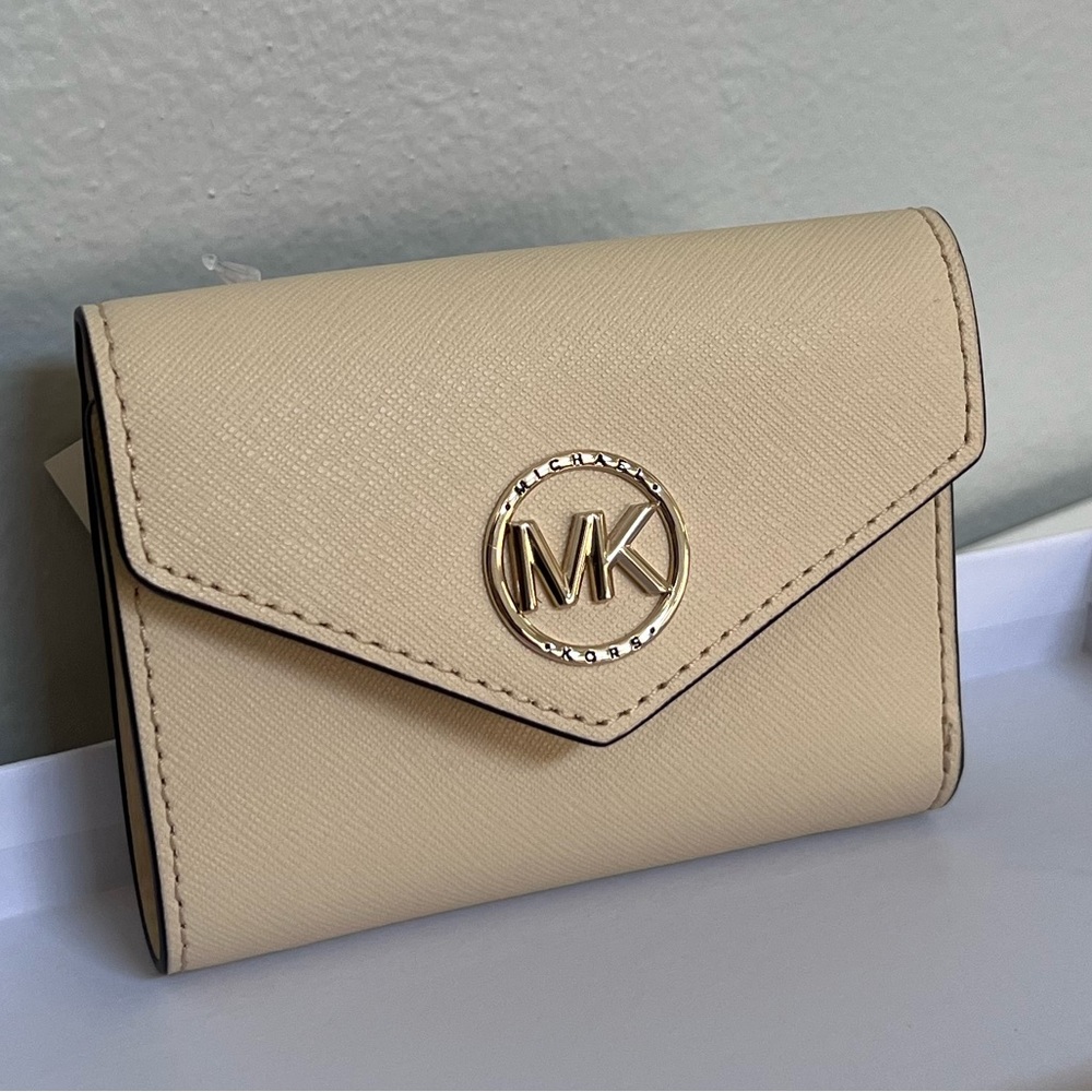 Michael Kors Buttermilk Leather Trifold/wallet